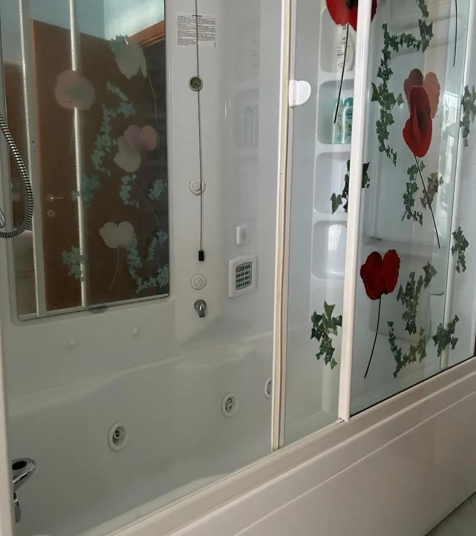 Edyshome Peschiera del Garda 0*,